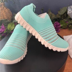 New In Dust Bag Bernie Mev Wylie Slip On Shoes Size 37 US 6.5-7